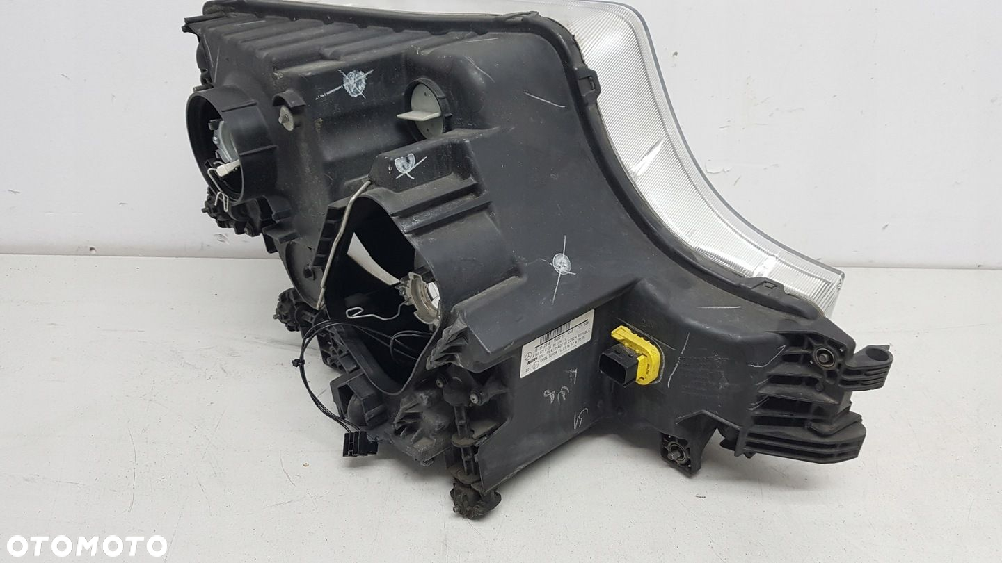MERCEDES ACTROS MP4 LAMPA LEWY PRZÓD EU - 6