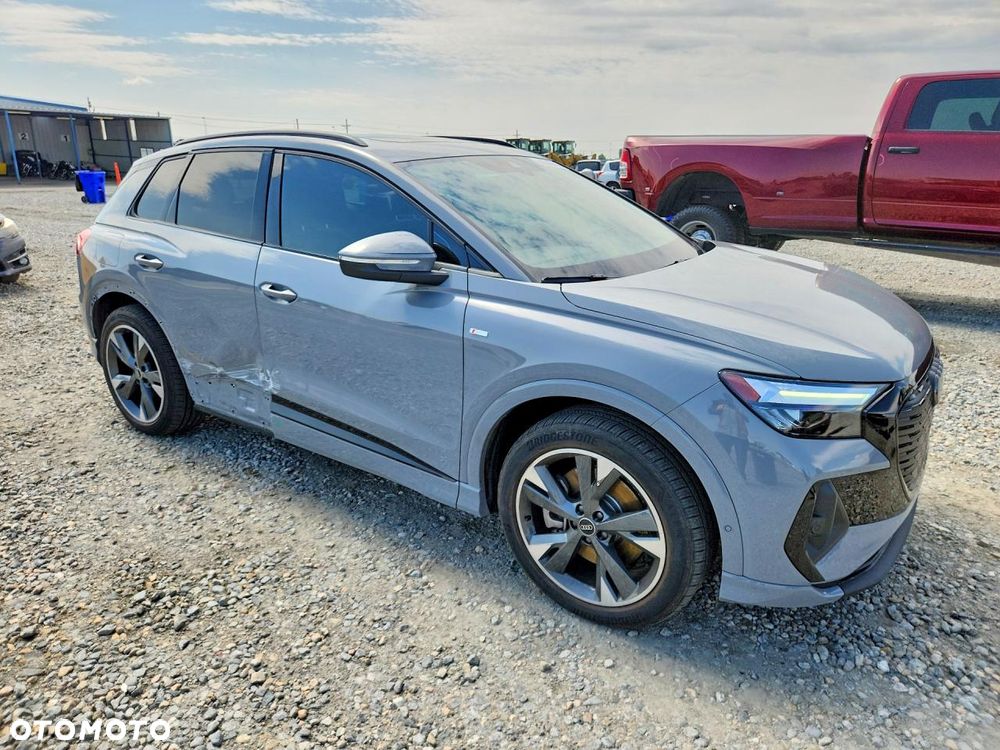 Audi Q4 e-tron - 5