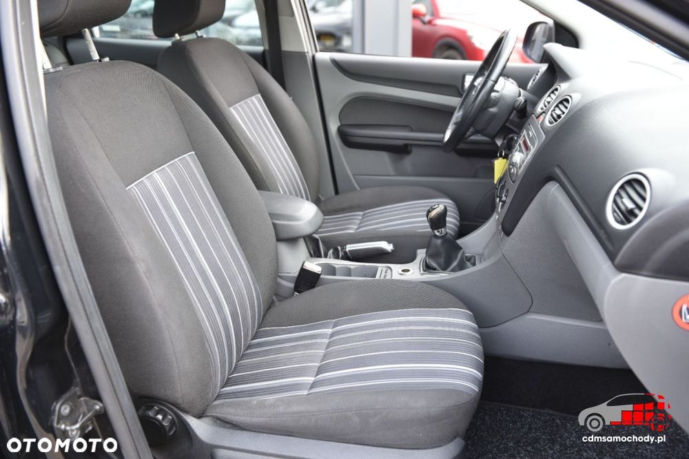 Ford Focus 1.4 Trend - 17