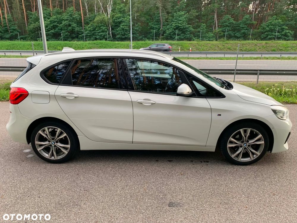 BMW Seria 2 218d - 8