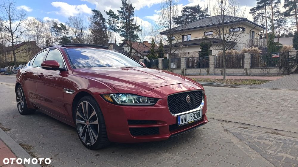 Jaguar XE 25t Prestige - 2