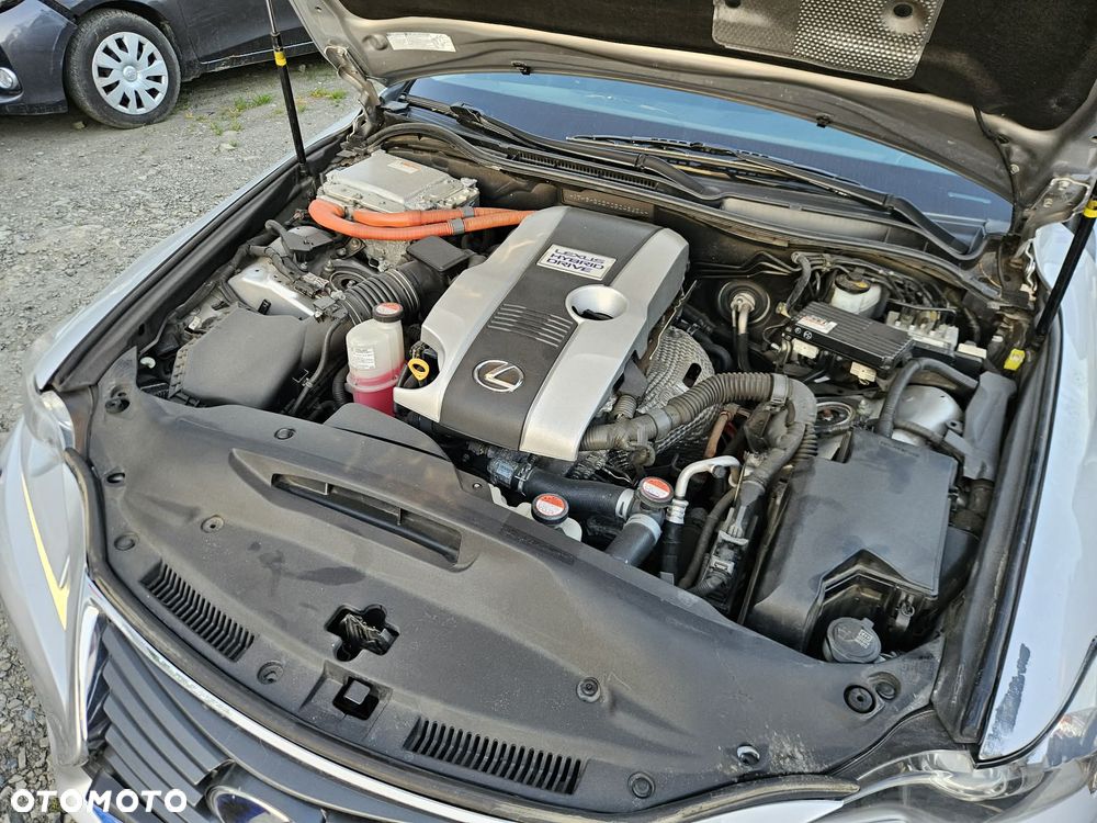 Lexus IS 300h Prestige EU6 - 8