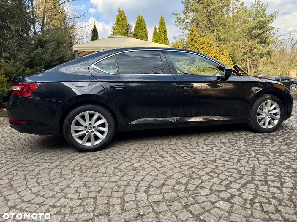 Skoda Superb 2.0 TSI Ambition DSG - 8