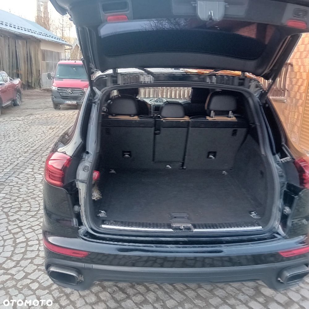 Porsche Cayenne - 7