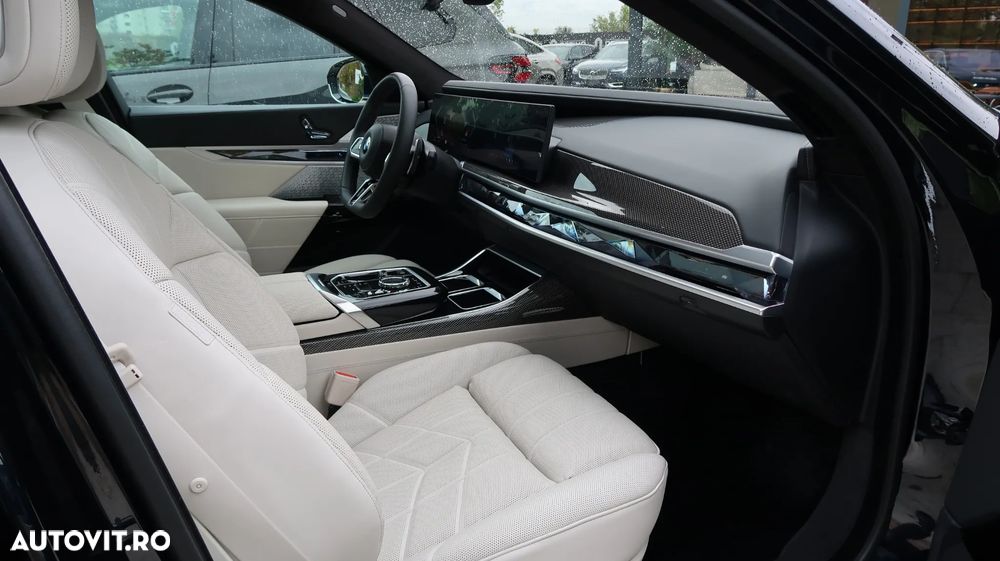 BMW Seria 7 740d xDrive MHEV - 14
