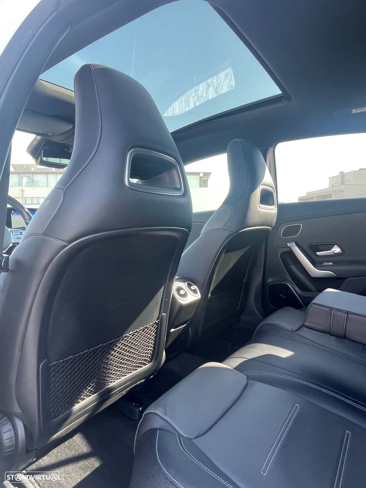 Mercedes-Benz A 200 4Matic 8G-DCT AMG Line - 15