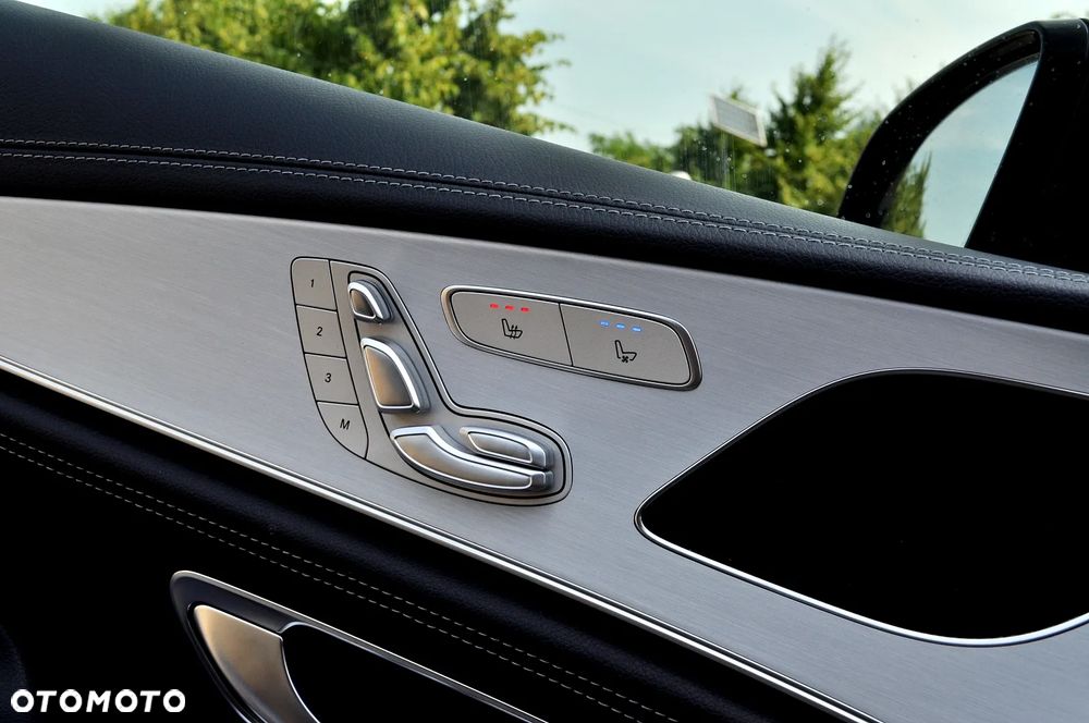 Mercedes-Benz CLS 300 d 4Matic 9G-TRONIC AMG Line - 23