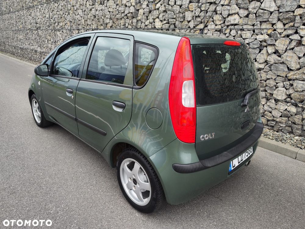 Mitsubishi Colt - 3
