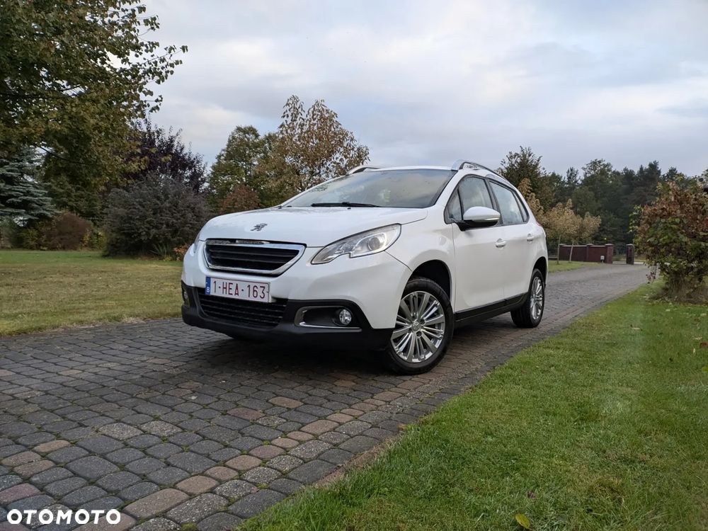 Peugeot 2008 1.2 Pure Tech Signature - 10