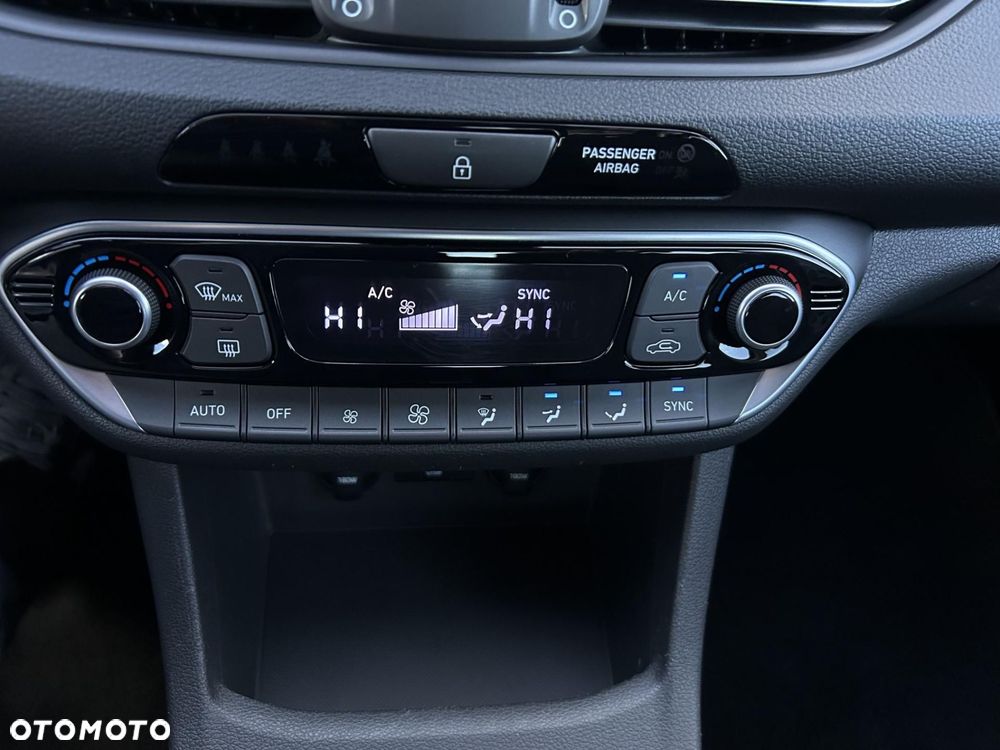 Hyundai i30 1.5 T-GDI 48V Smart DCT - 26