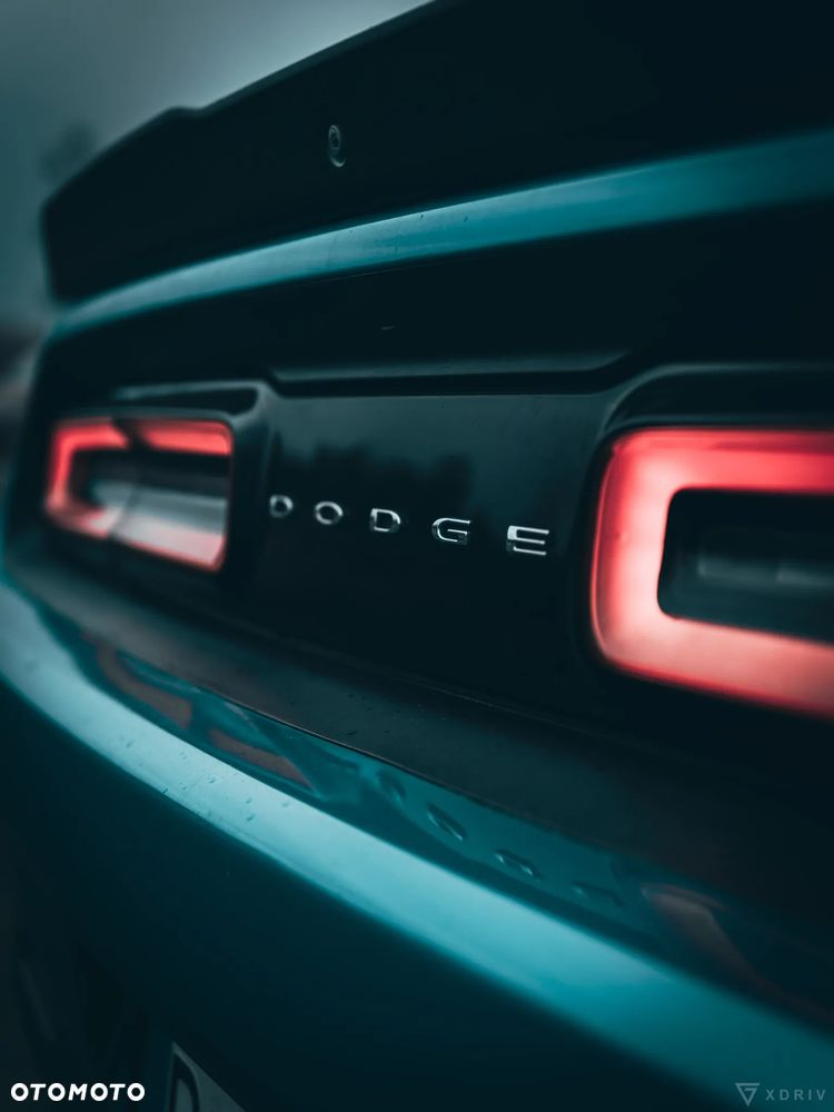 Dodge Challenger 5.7 R/T - 8