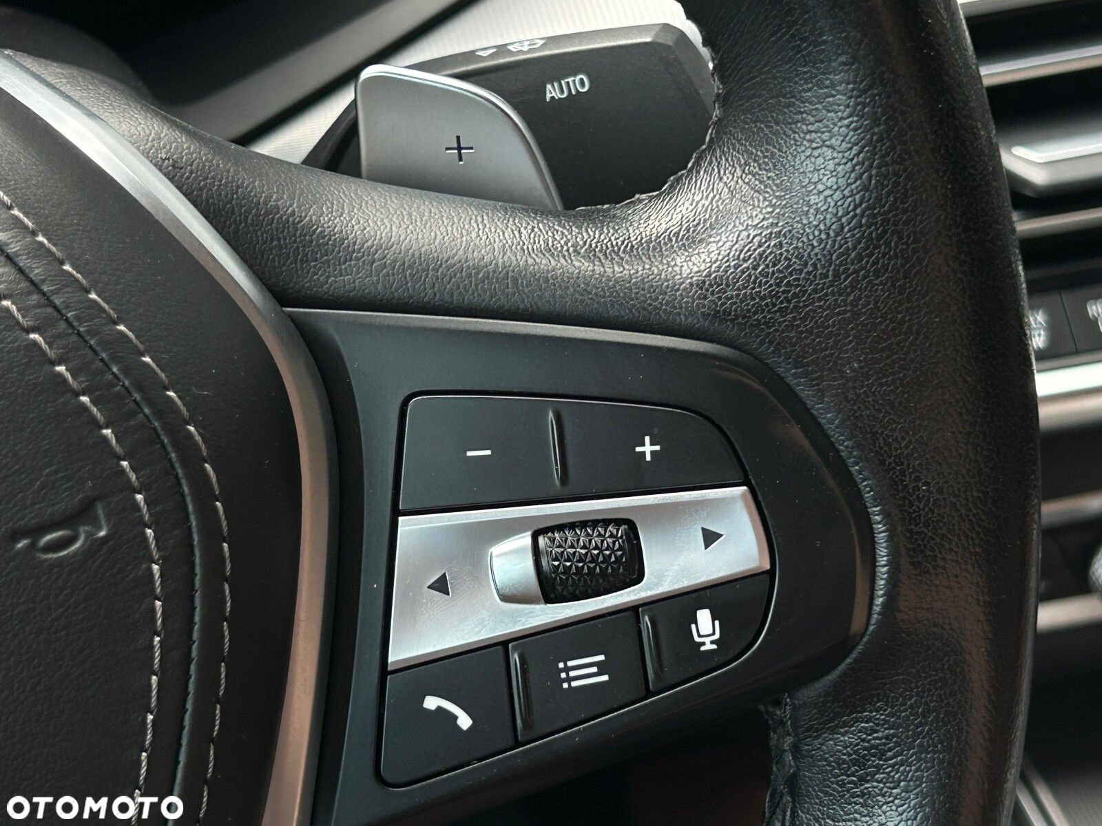 BMW X6 xDrive30d mHEV - 25
