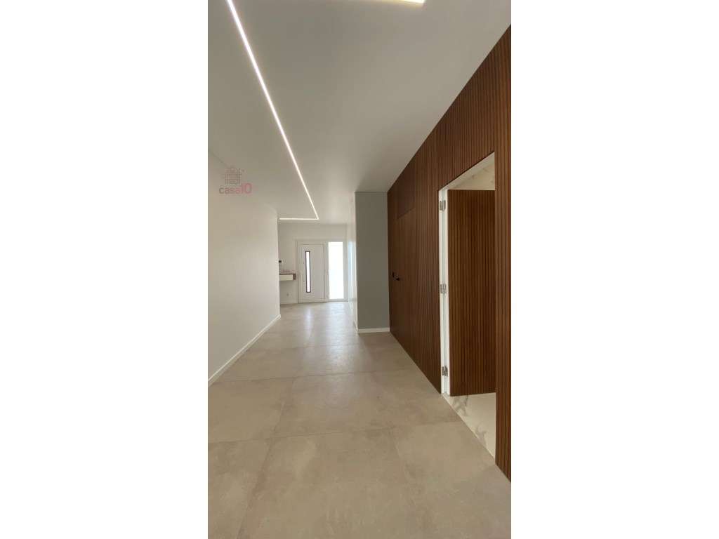 Exclusiva moradia de luxo para venda próxima à Praia da Foz do Arelho - Grande imagem: 5/41