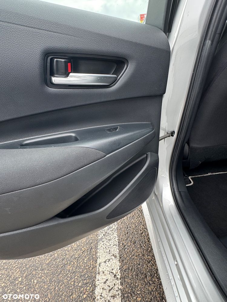 Toyota Corolla 1.8 Hybrid Comfort - 25