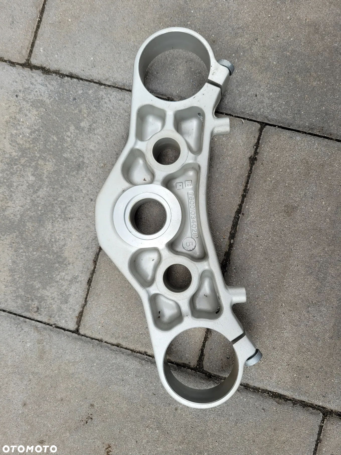 Półka dolna, półka górna KTM Duke 690 - 17
