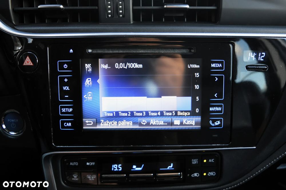 Toyota Auris 1.8 HSD Luna - 18