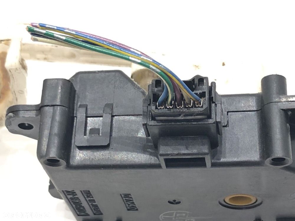 SILNICZEK NAGRZEWNICY - 102.00 PLN - TOYOTA AVENSIS VERSO (_M2_) 2001 - 2011 2.0 D (CLM20_) 85 kW - 3