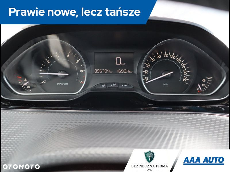 Peugeot 208 - 12