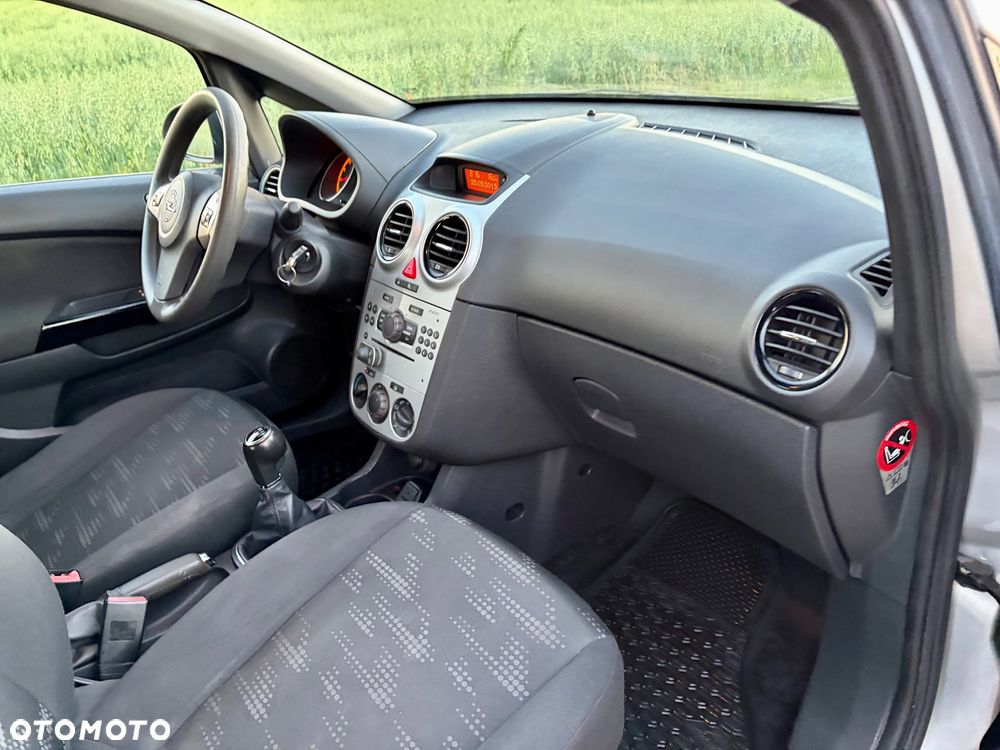 Opel Corsa 1.2 16V Enjoy - 15