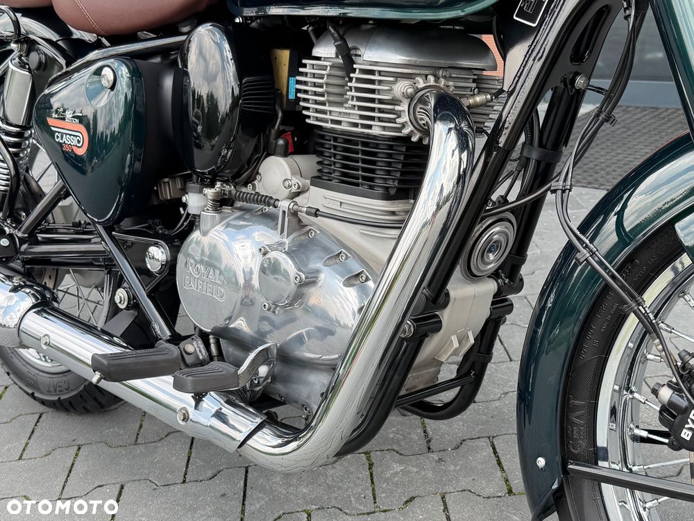 Royal Enfield Classic - 18