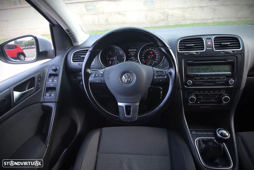 VW Golf 1.6 TDi Highline - 13