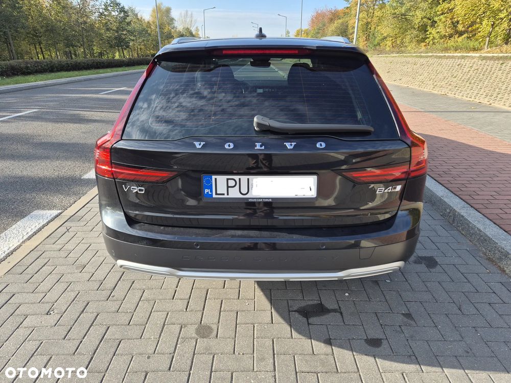 Volvo V90 Cross Country - 22