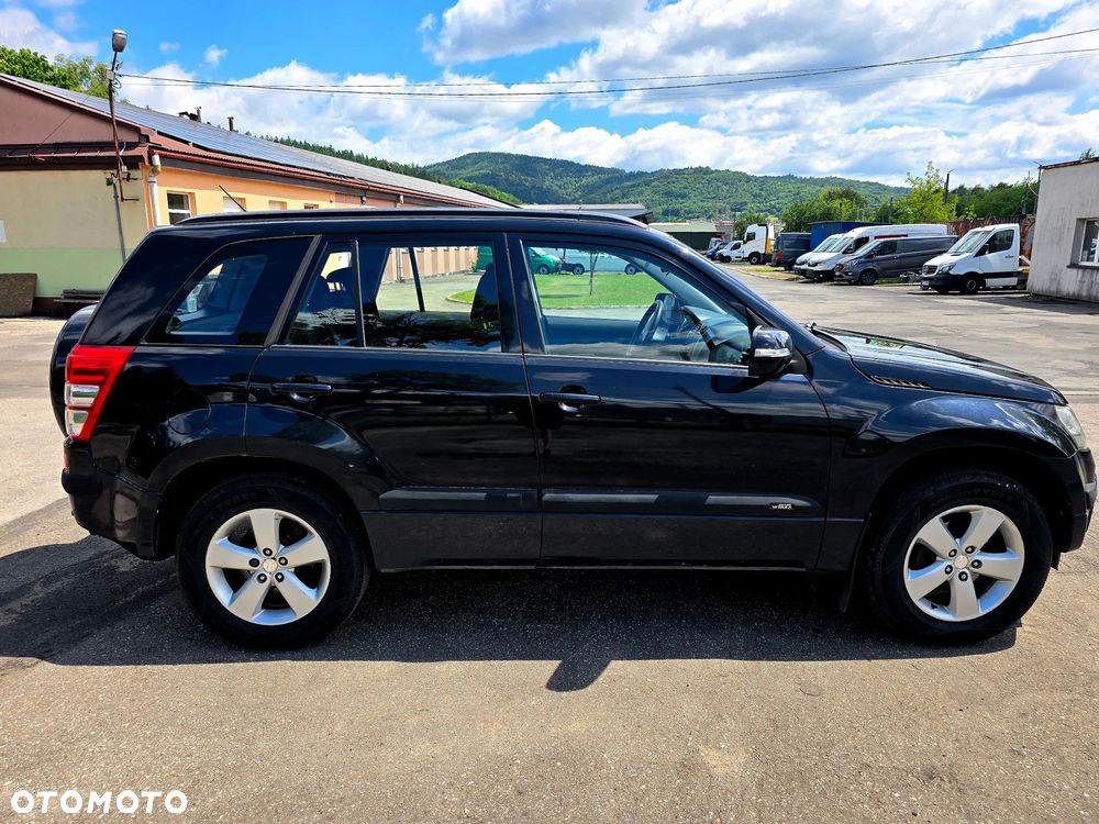 Suzuki Grand Vitara 2.0 - 5