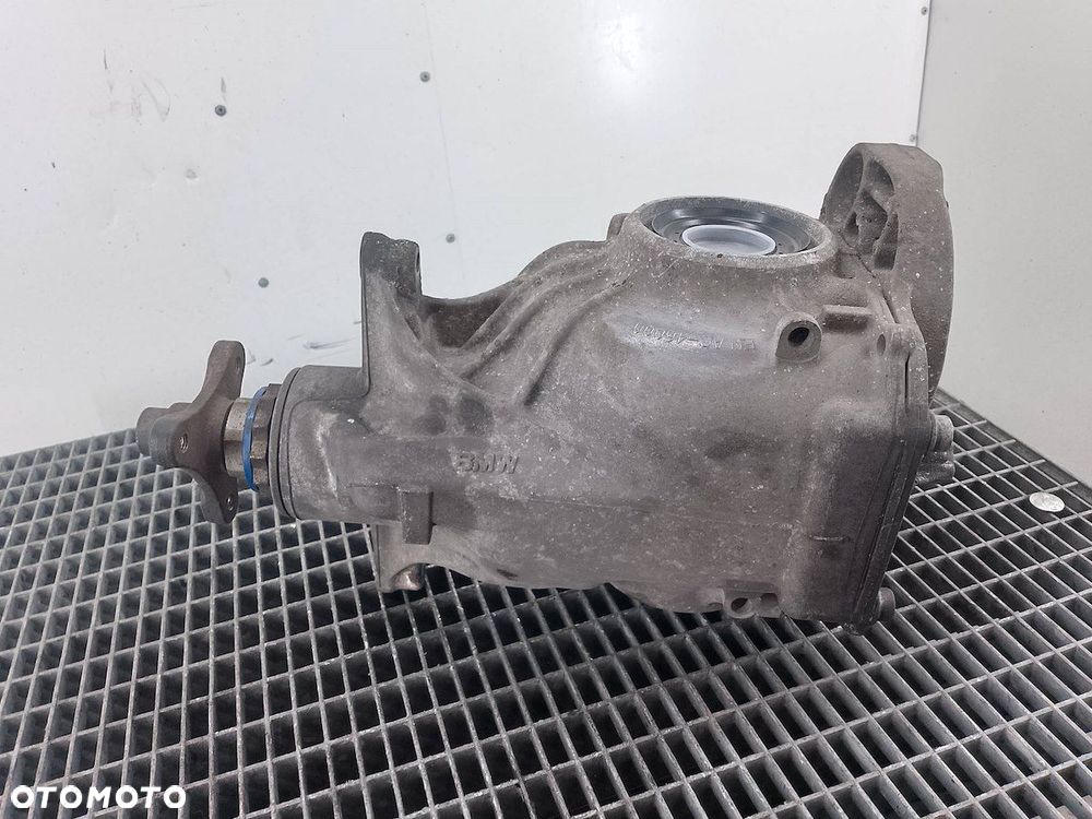 DYFERENCJAŁ TYŁ BMW SERIA 7 F01  7573821 4.4 - 2