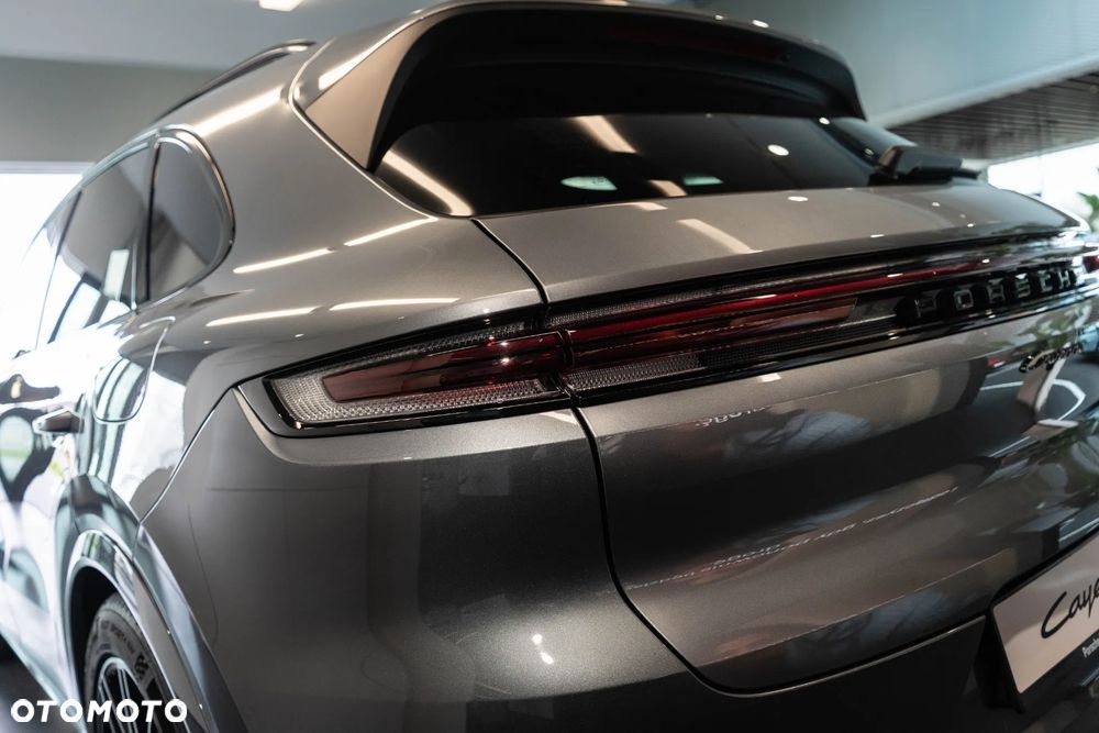 Porsche Cayenne E-Hybrid PHEV Black Edition - 37