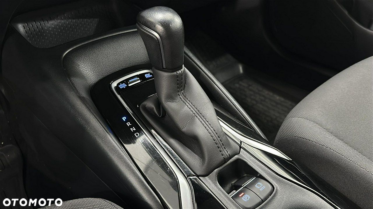Toyota Corolla 1.8 Hybrid Active - 18