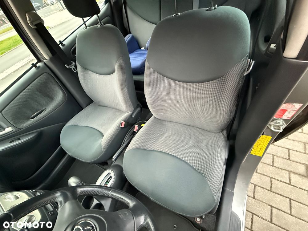 Toyota Yaris - 29