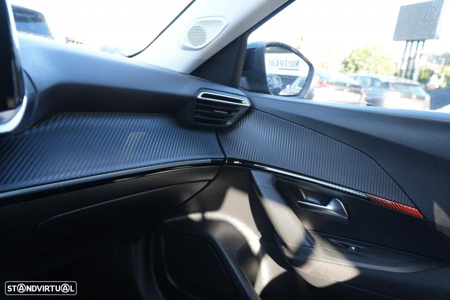 Peugeot 2008 1.2 PureTech Active EAT8 - 16