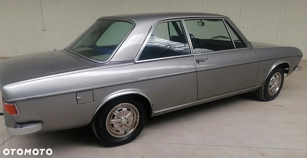 Audi 100 - 4