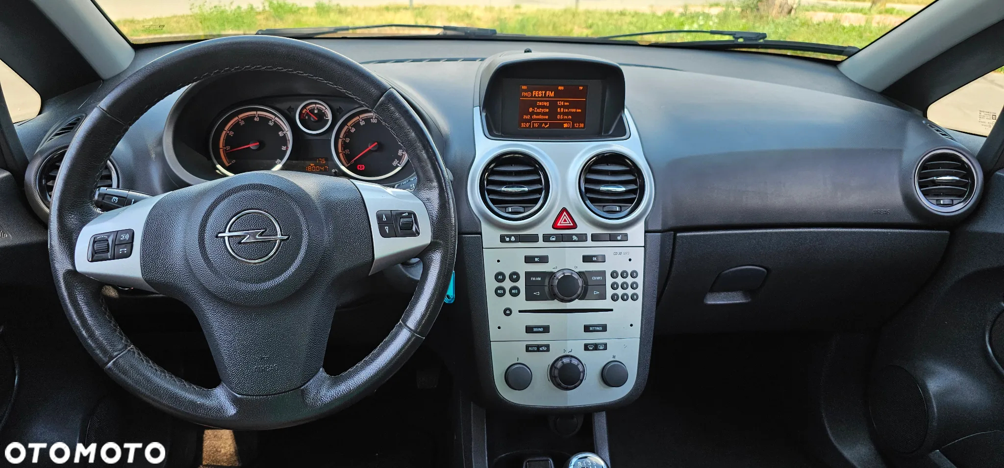 Opel Corsa 1.4 16V 150 Jahre - 34