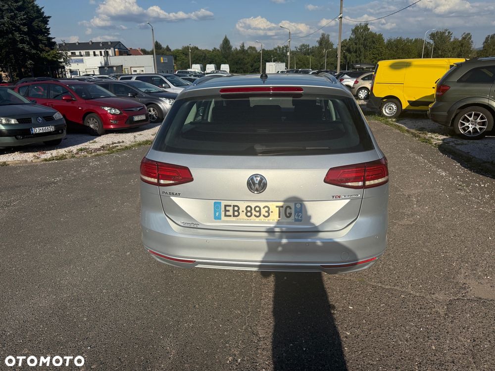 Volkswagen Passat ver-variant-1-6-tdi-scr-dsg-comfortline - 6