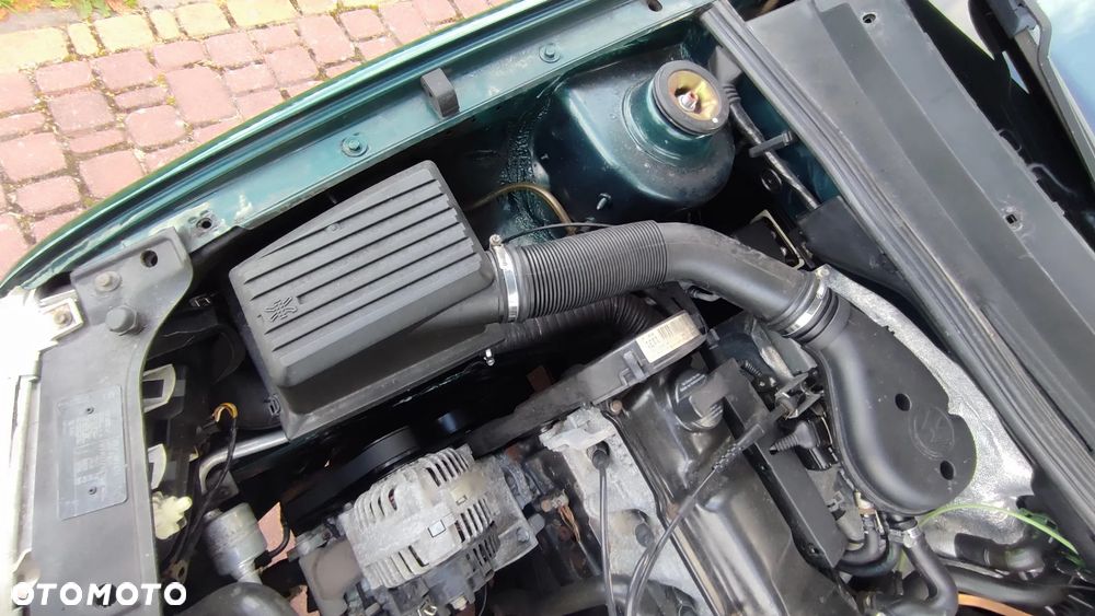 Volkswagen Golf 1.8 GL - 21