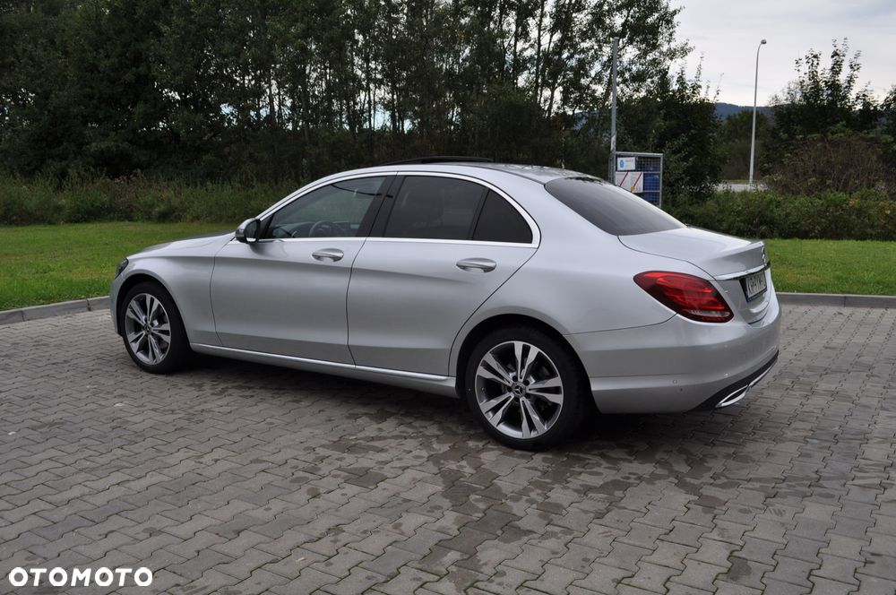 Mercedes-Benz Klasa C 200 9G-TRONIC Exclusive - 33