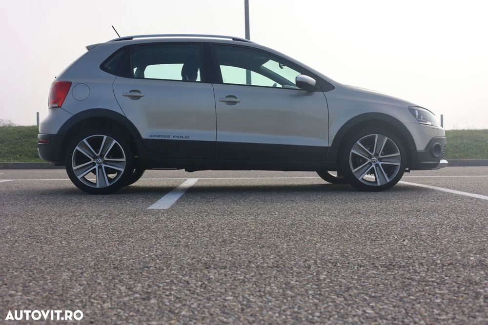 Volkswagen Polo 1.2 TSI Cross - 9