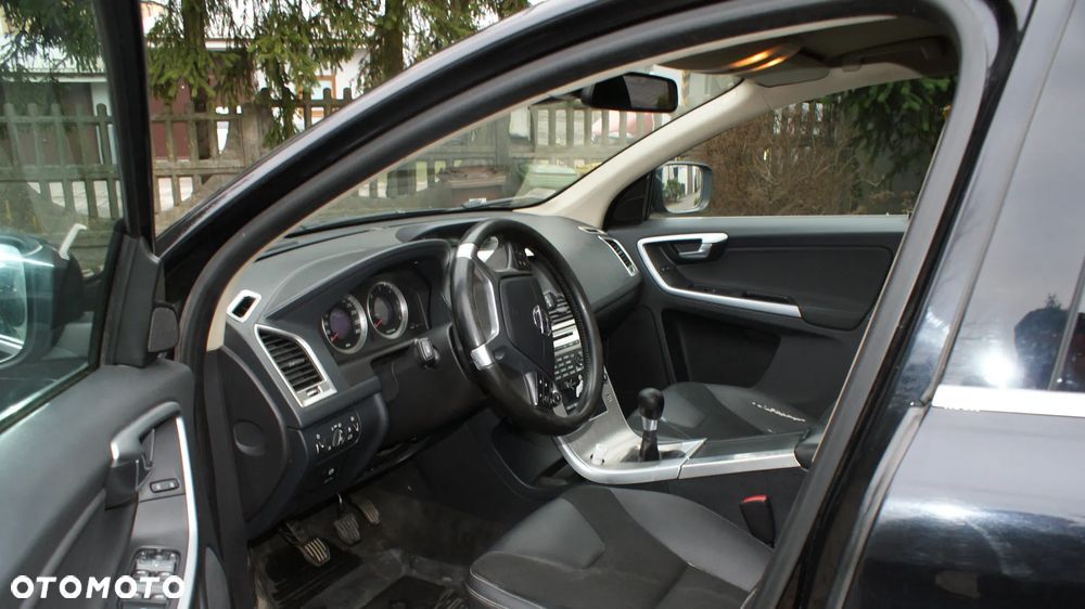 Volvo XC 60 D3 AWD Momentum - 5