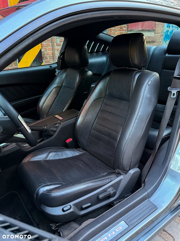 Ford Mustang 3.7 V6 Premium - 22