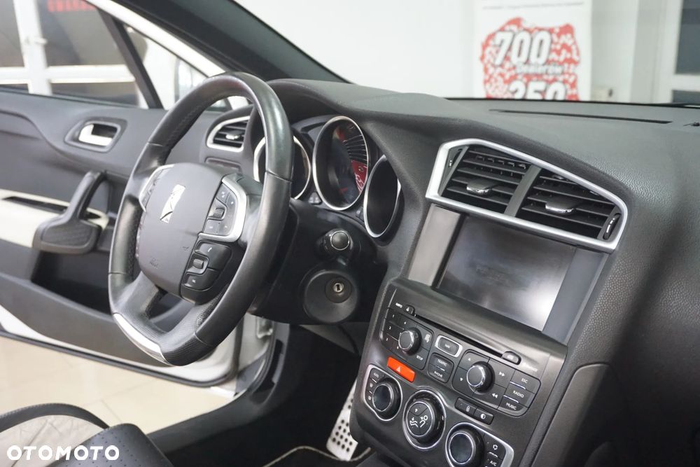 Citroën DS4 THP 200 Pure Pearl - 23