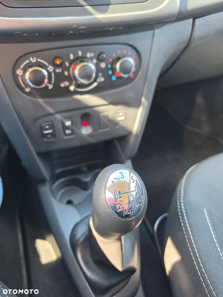 Dacia Sandero 1.2 16V Laureate EU6 - 16