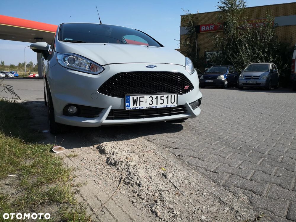Ford Fiesta - 23
