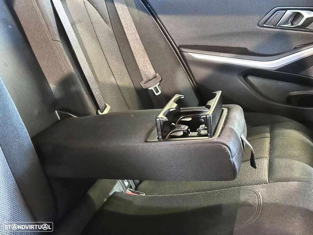 BMW 318 d Touring Aut. Advantage - 17