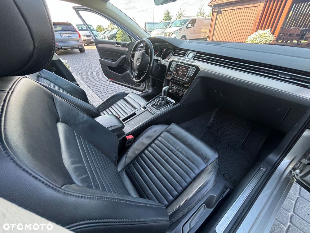 Volkswagen Passat 2.0 TDI BMT 4Mot Highline DSG - 16