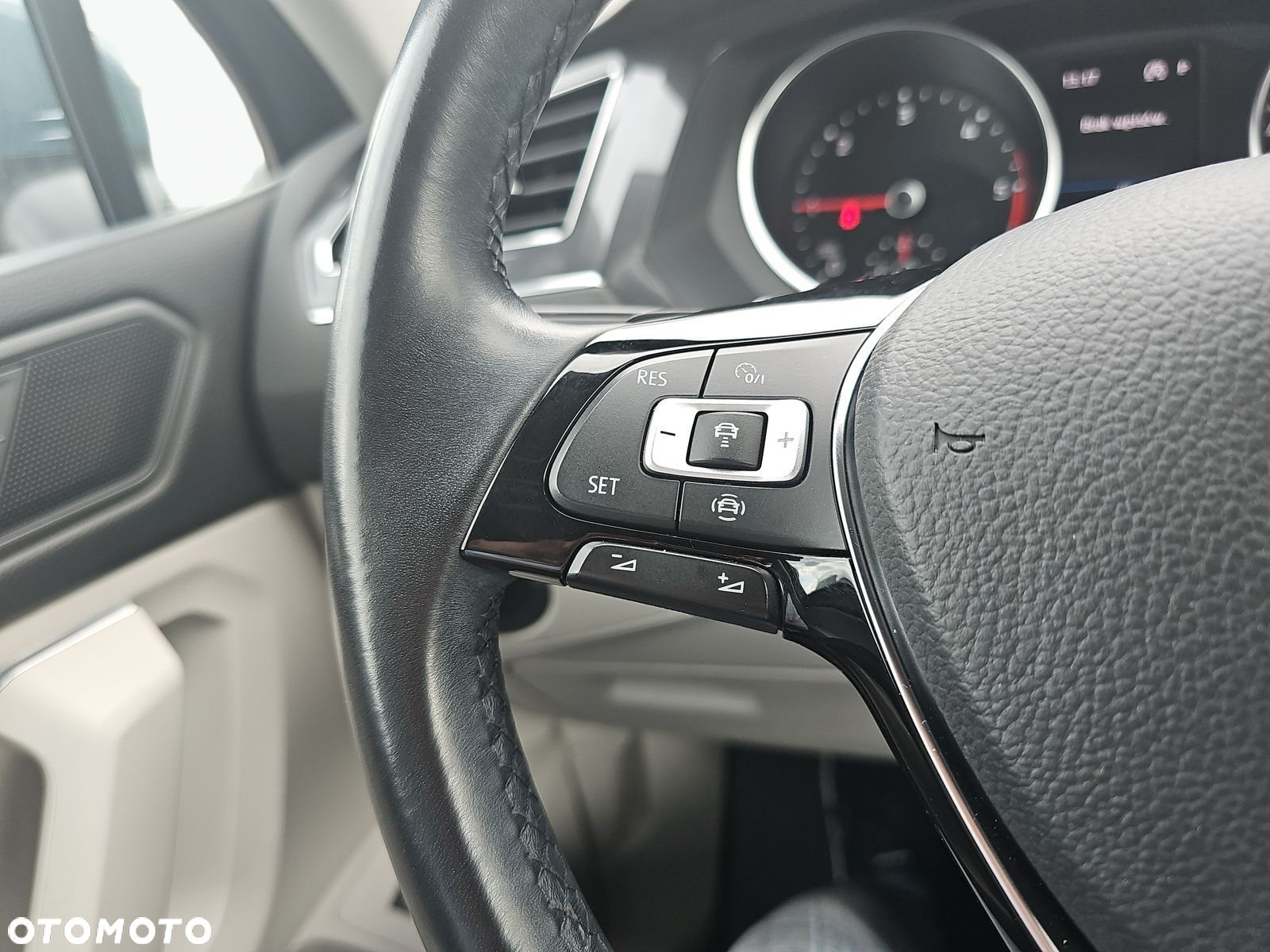 Volkswagen Tiguan Allspace 2.0 TDI SCR Comfortline - 26