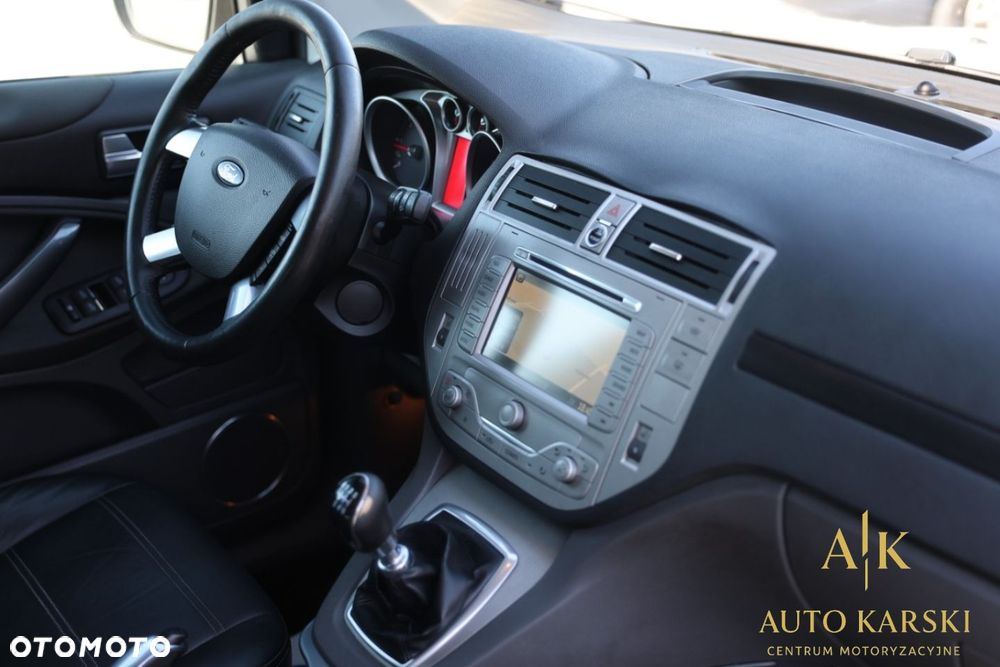 Ford Kuga - 37