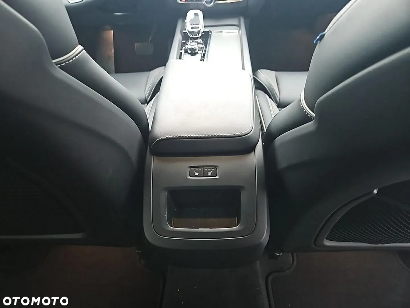 Volvo XC 60 B4 B Plus Dark - 22