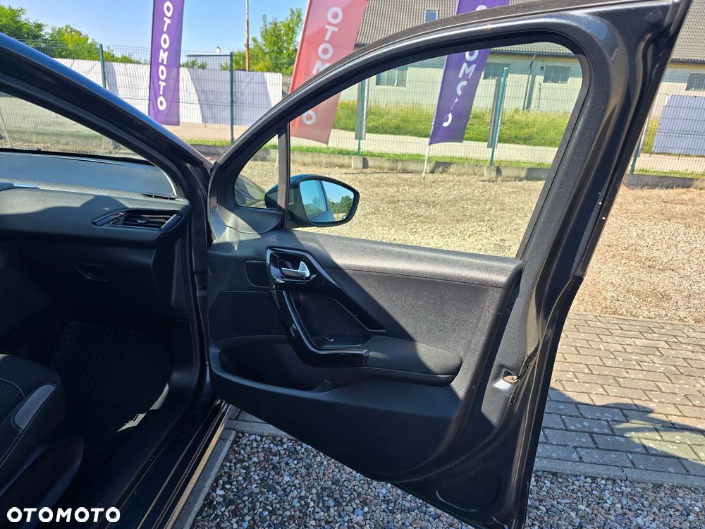 Peugeot 208 1.2 PureTech Style - 14