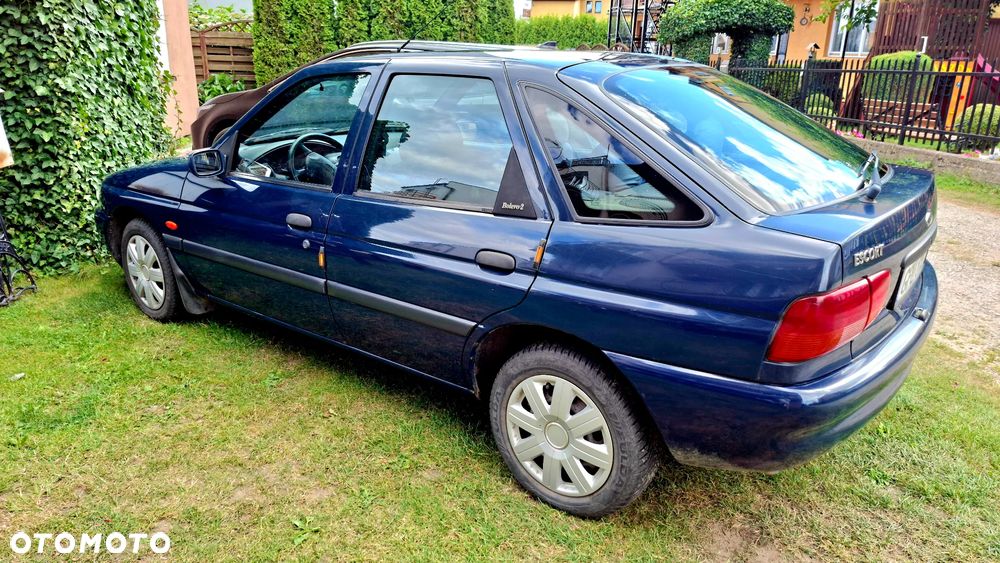 Ford Escort 1.3 Bolero II Classic - 2